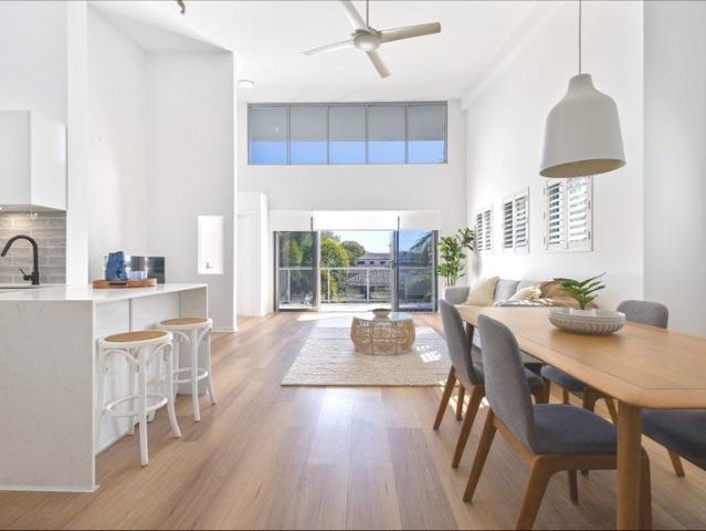 Apartment for sale in Labrador, Gold Coast City