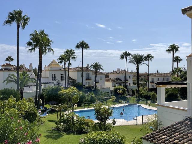 Apartamento en alquiler en Barriada Islas Canarias, Costa del Sol Occidental