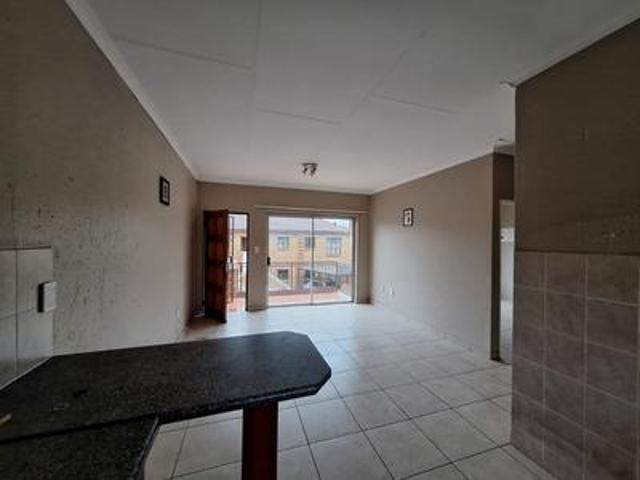 Apartment for rent in Mohlakeng, Gauteng