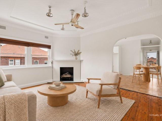Apartment for sale in Charing Cross, Sydney