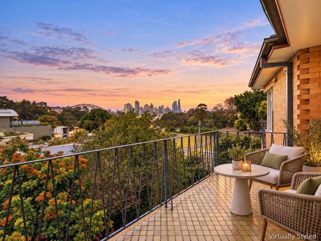 Cottage for rent in Lower North Shore, Sydney