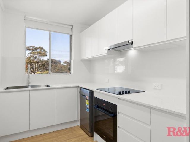 Apartment for rent in Lower North Shore, Sydney