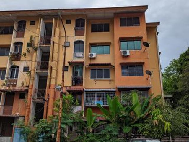 Flat for sale in Petaling, Alam Impian