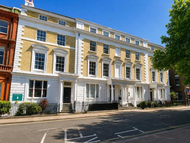 Apartment for rent in The Close, Hampshire