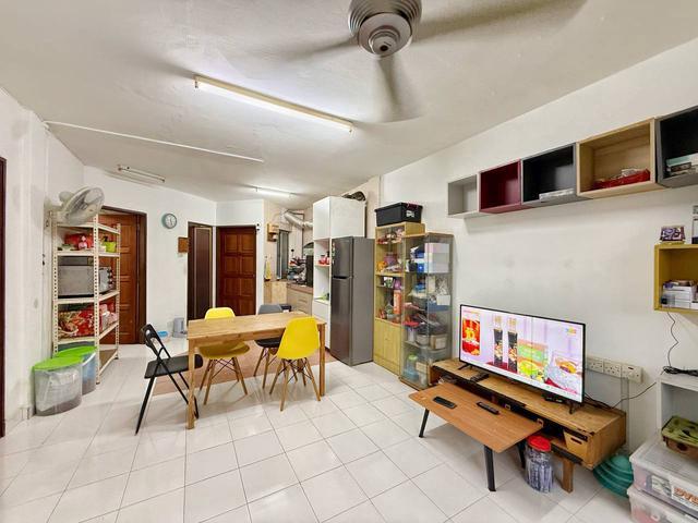 Apartment for sale in Country Heights Damansara, Kuala Lumpur