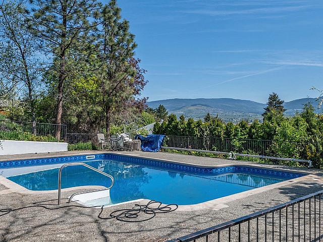 Condo for sale in Vernon