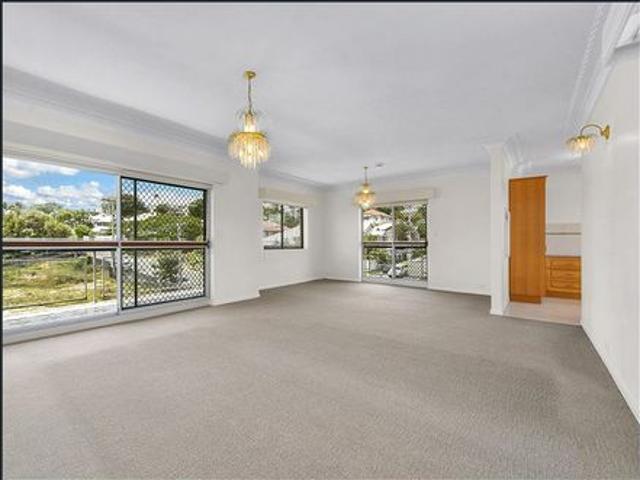 Apartment for rent in Toombul, Queensland