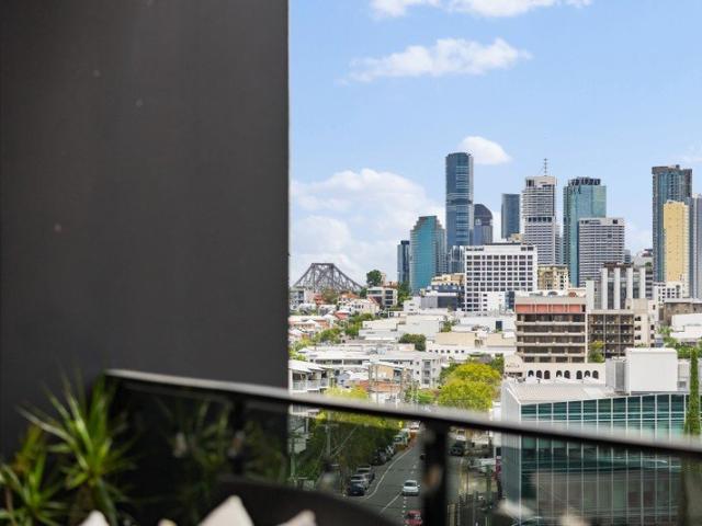 Apartment for sale in Newstead, Greater Brisbane