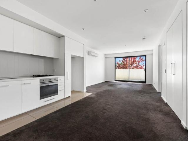 Apartment for rent in St Kilda East, Melbourne