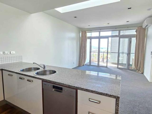 Apartment for rent in Mechanics Bay, Auckland