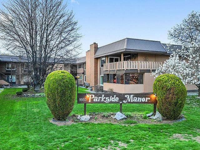 Condo for sale in Winfield, British Columbia