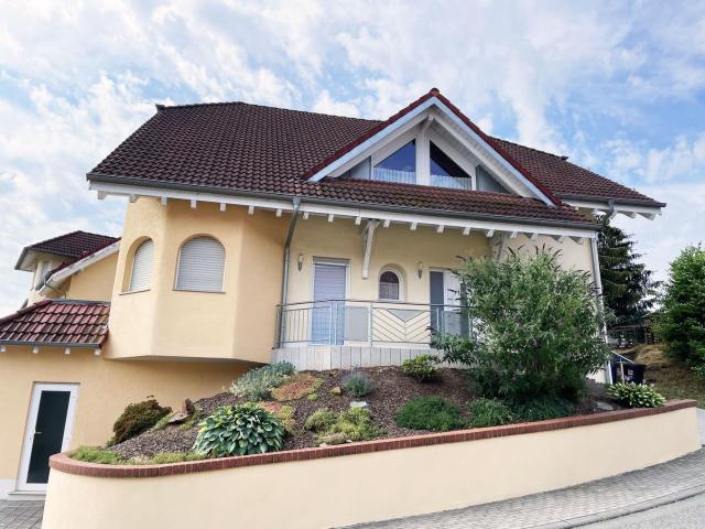 Villa kaufen in Queidersbach, Rheinland-Pfalz
