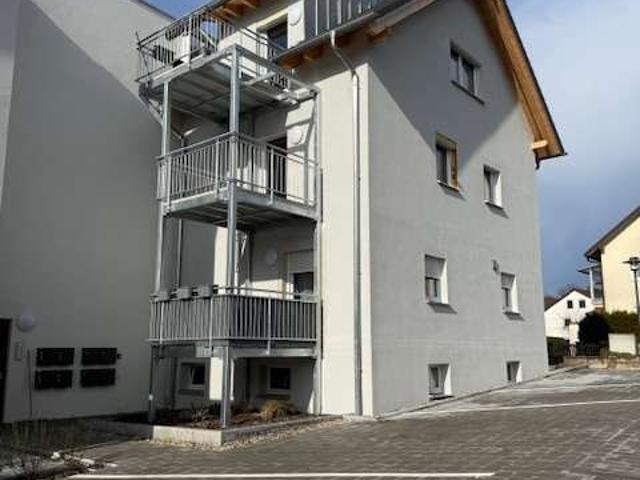 Dachgeschosswohnung kaufen in Feldkirchen, Bayern