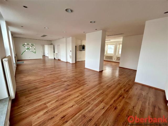 Gewerbe mieten in Attnang-Puchheim, Oberösterreich