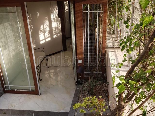 Local commercial vente à Anfa, Gharb-Chrarda-Beni Hssen