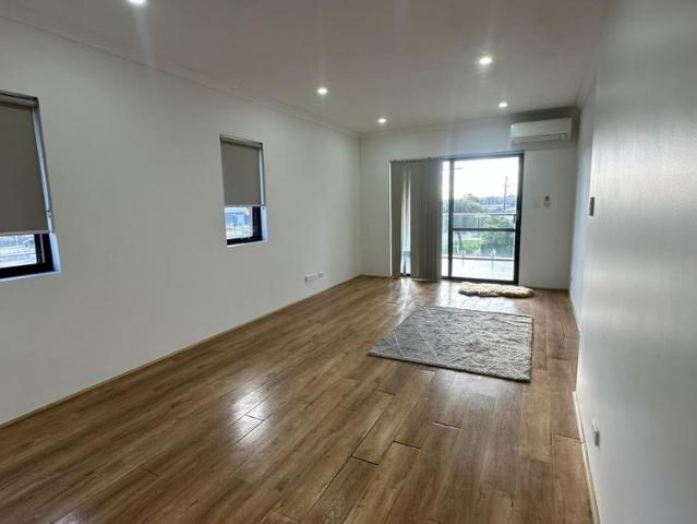 Apartment for rent in Beckenham, Western Australia