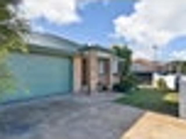 House for sale in Chaslands, Canterbury