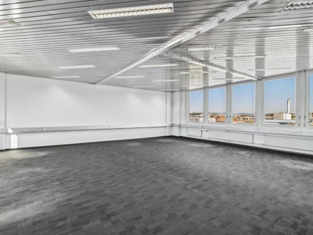 Büro kaufen in Dietikon, Zürich