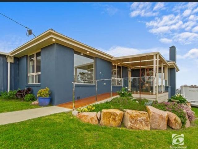 House for sale in Lakes Entrance, Victoria