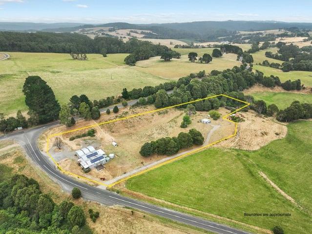 Cottage for sale in Gellibrand, Victoria