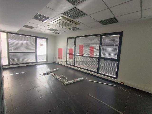 Bureau location à Anfa, Gharb-Chrarda-Beni Hssen