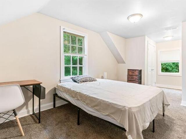 Room for rent in Virginia