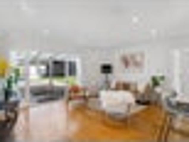 House for sale in Oratia