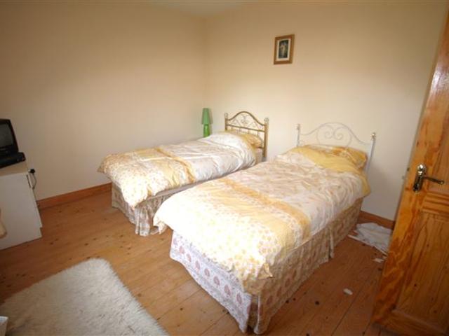Farm for sale in Camolin