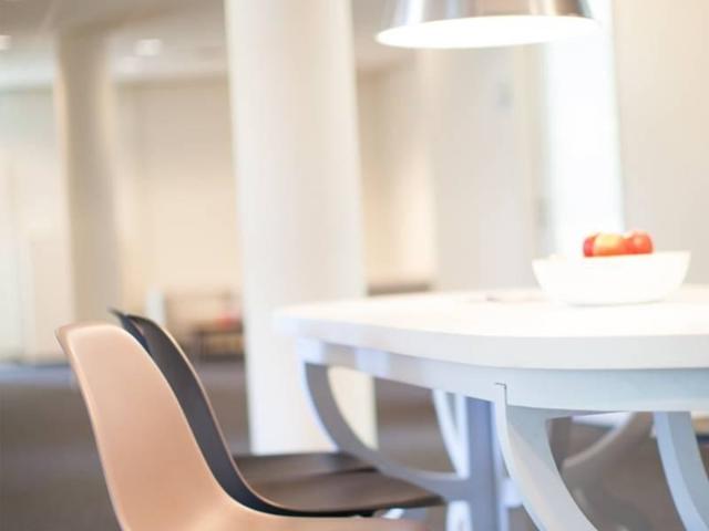 Bedrijfspand te huur in Bezuidenhout, Den Haag