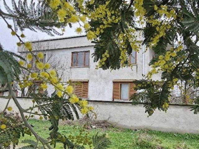 Tuzakçı, Gönen içerisinde satılık Villa