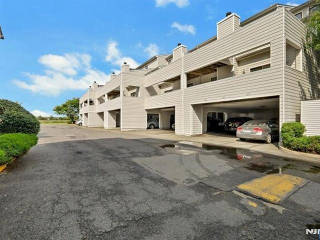 House for sale in Harmon Cove, Secaucus