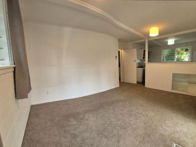 Apartment for rent in Whangaparaoa, Oroua County