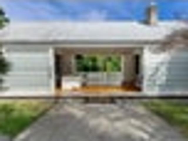 Townhouse for rent in Whangaparaoa, Oroua County