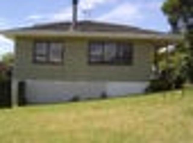 Townhouse for rent in Waiake, Hibiscus and Bays