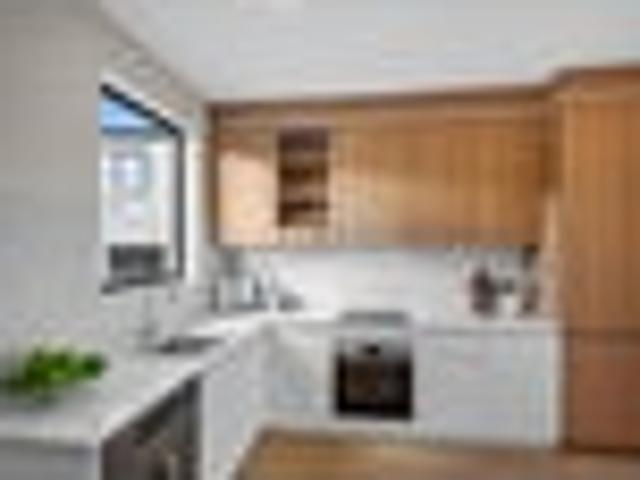 Townhouse for rent in Whangaparaoa