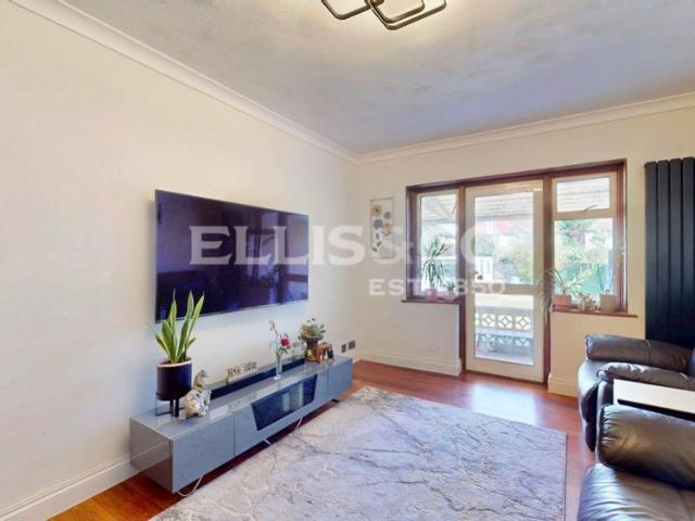 House for rent in Lane, Greater London
