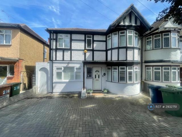 House for rent in Lane, Greater London