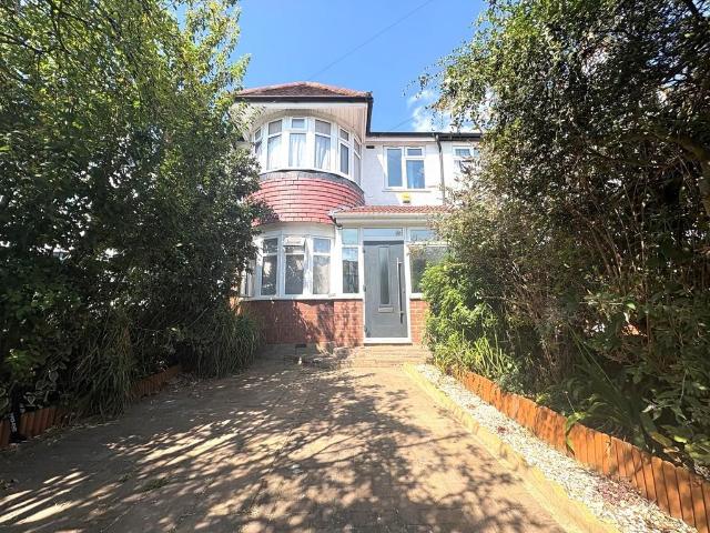 House for rent in Lane, Greater London