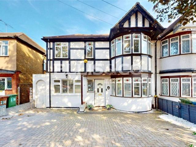 House for rent in Lane, Greater London