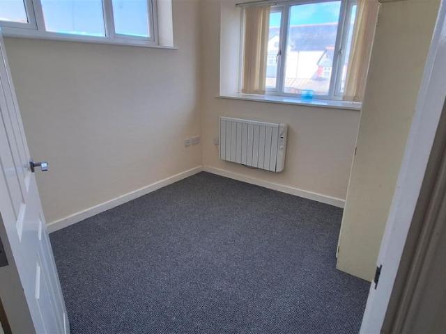 Apartment for rent in Roundham, Paignton