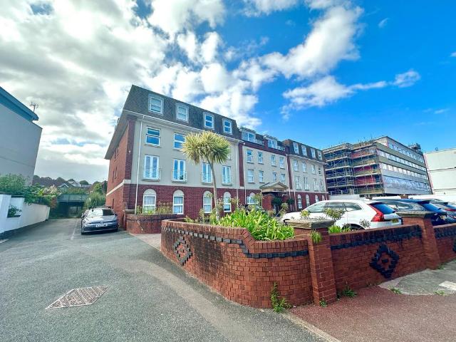 Apartment for rent in Livermead, Paignton