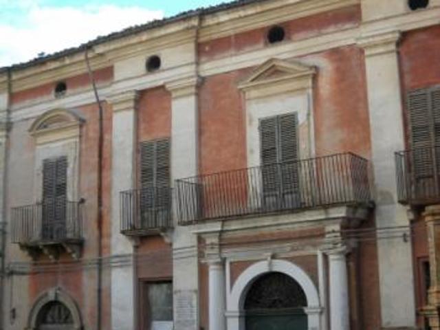 Palazzo in vendita a Torino Di Sangro, Abruzzo