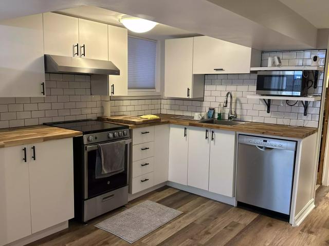 Room for rent in Woburn, Ontario