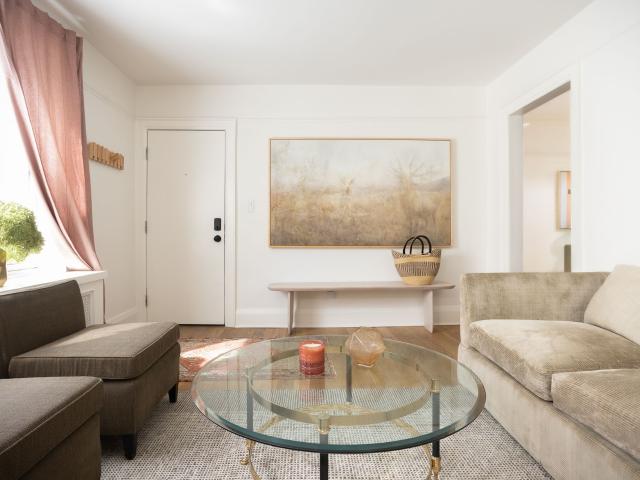 Room for rent in Woburn, Ontario