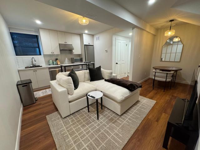 Room for rent in Woburn, Ontario