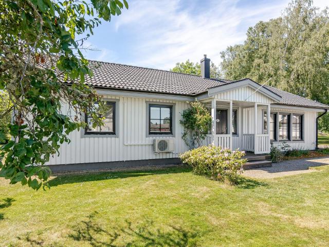 Villa till salu i Falköping