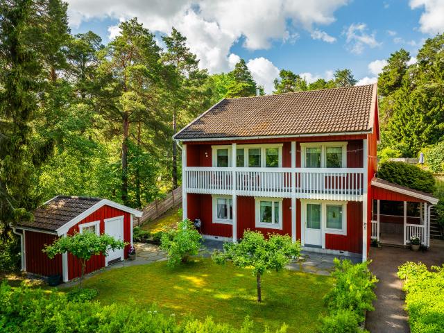 Villa till salu i Hässelby-Vällingby, Stockholm