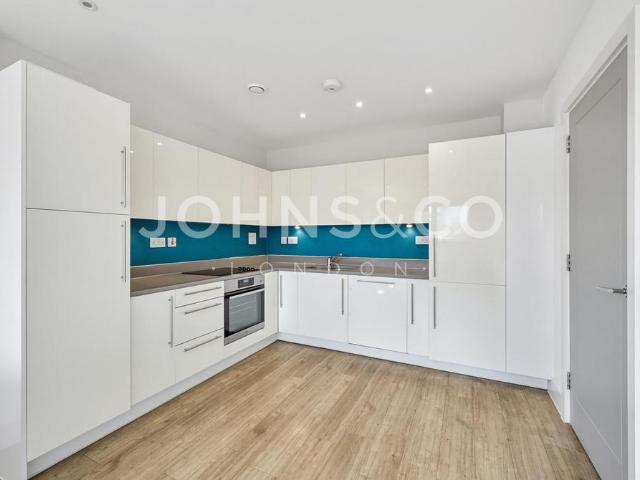 House for rent in Poplar Grove, Greater London
