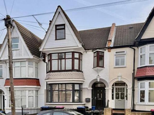House for rent in Alton Barnes, Essex