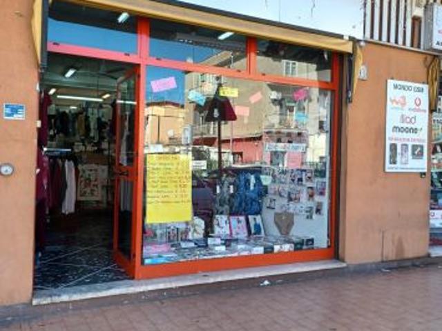 Locale Commerciale in vendita a Villaggio Breda, Roma Capitale